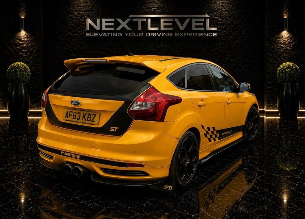 Ford Focus 2.0T Ecoboost St-3 Euro 5 Ss Yellow