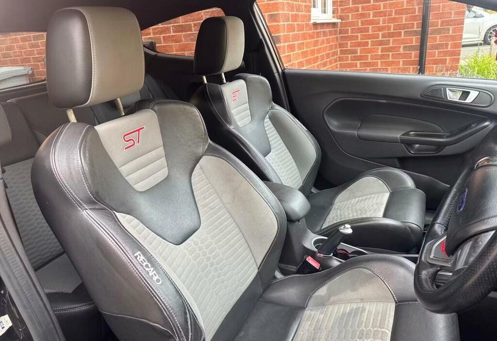 Ford Fiesta 1.6T Ecoboost St-2 Euro 5 PK64AOW Black #3