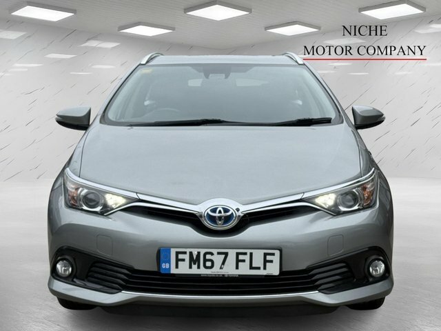 Toyota Auris Vvt-h Icon Tech Touring FM67FLF Grey #2