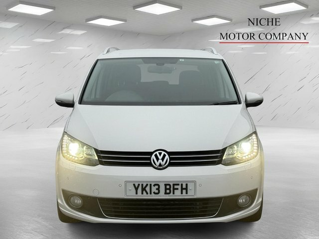 Volkswagen Touran Tsi Se Mpv YK13BFH White #2