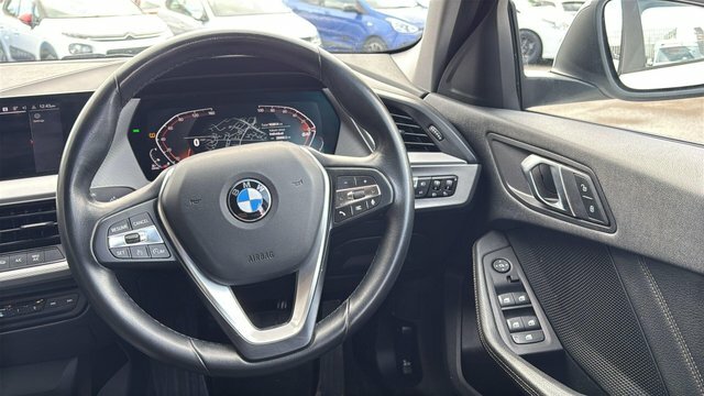 BMW 1 Series 116D Se Lcp Dct KO21OPF White #3