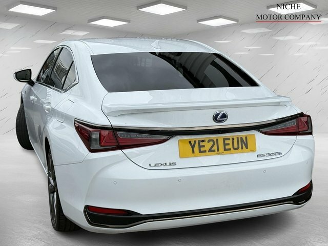 Lexus ES 300H F Sport E-cvt YE21EUN White #6