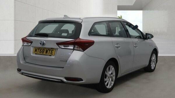 Toyota Auris Vvt-h Icon Tech Touring MT68WTE Silver #4