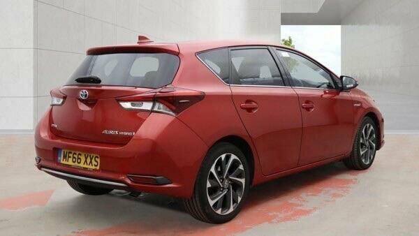Toyota Auris Vvt-h Design Cvt Euro MF66XXS Red #4