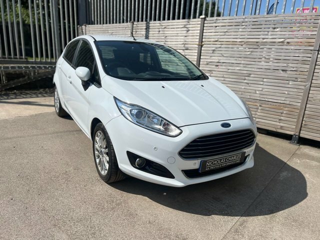 Ford Fiesta Hatchback EJ63YLN White #4