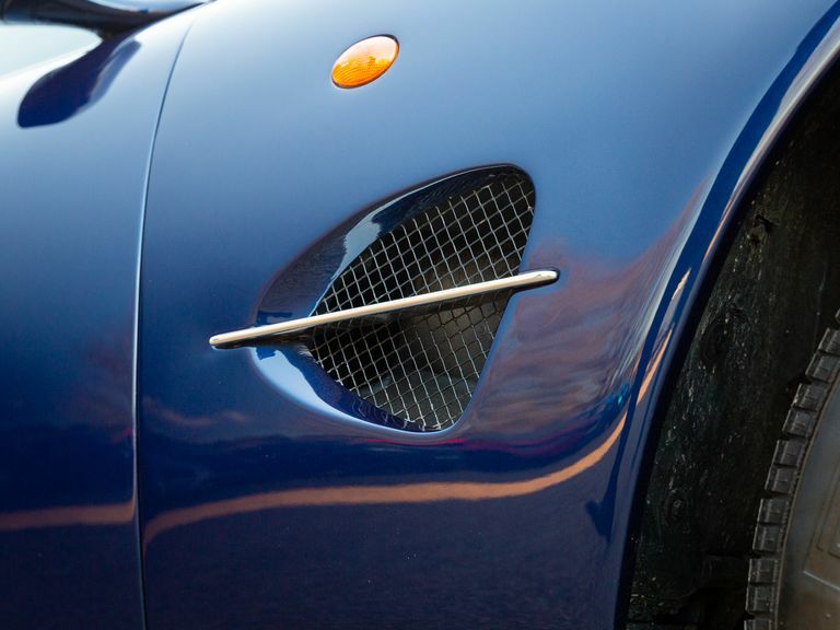 Aston Martin V8 5.3 2dr Black #18