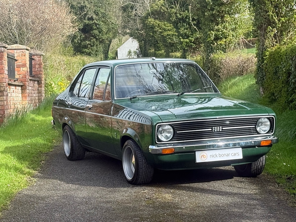 Ford Escort Saloon Green