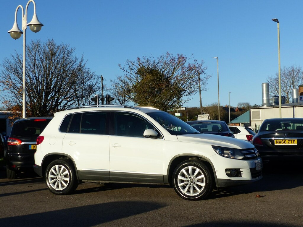Volkswagen Tiguan 2.0 Tdi Bluemotion Tech Match 150 Sat Nav White