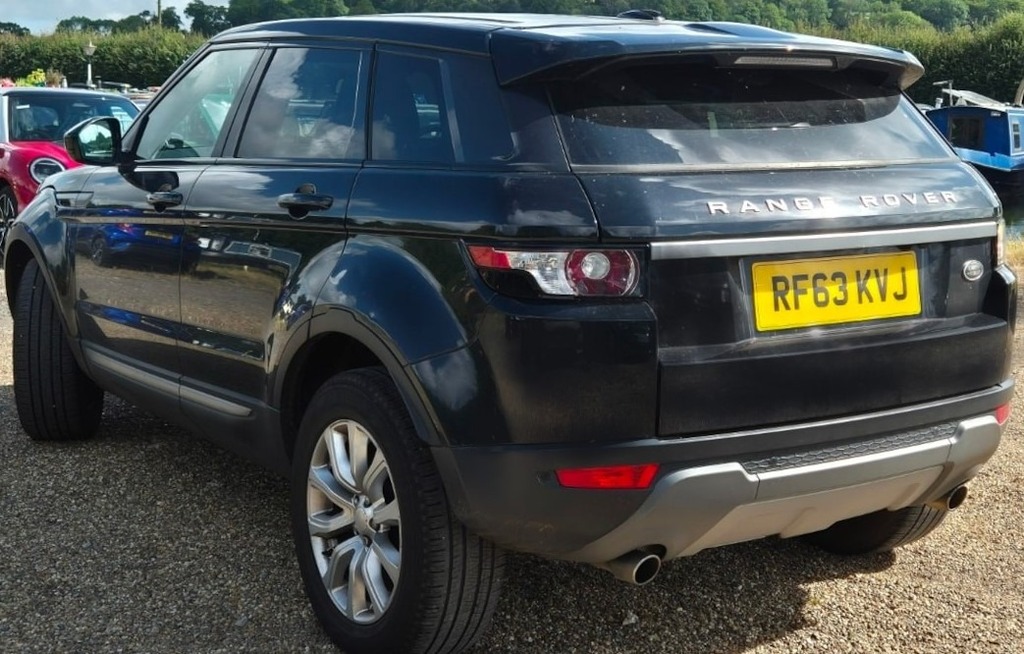 Land Rover Range Rover Evoque 2.2 Sd4 Pure 4Wd Tech Pack Nav Leather RF63KVJ Black #2