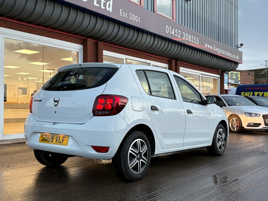 Dacia Sandero 1.5 Blue Dci Essential Ulez Dab 59 Mpg SD69VLF White #4