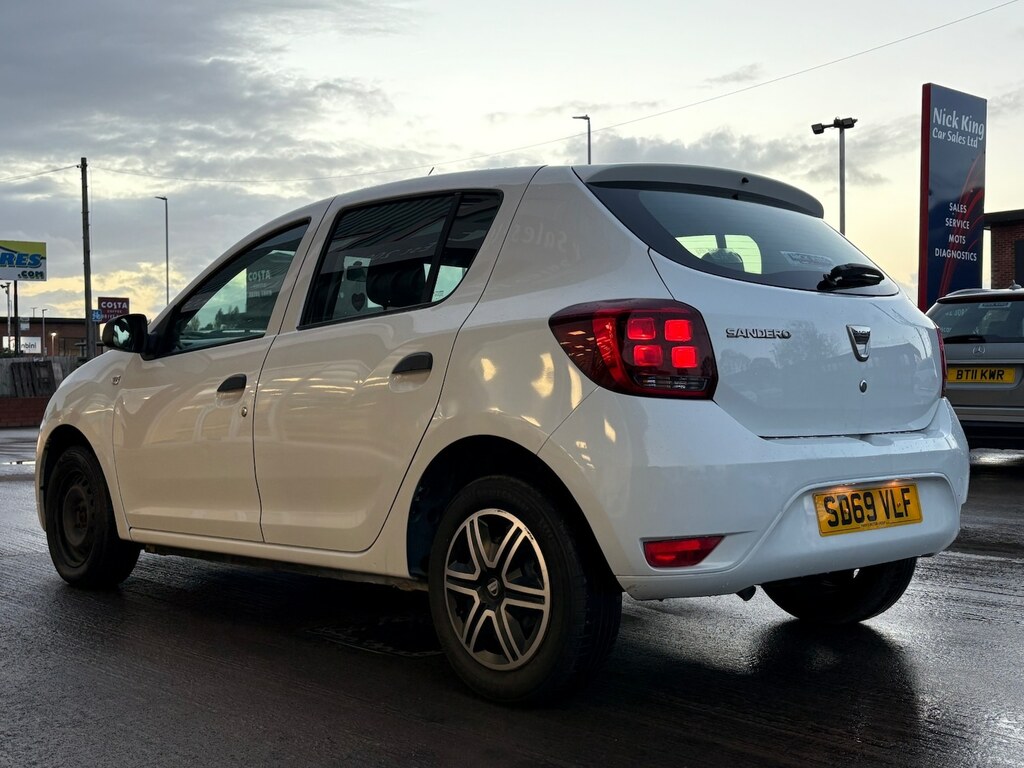 Dacia Sandero 1.5 Blue Dci Essential Ulez Dab 59 Mpg SD69VLF White #6