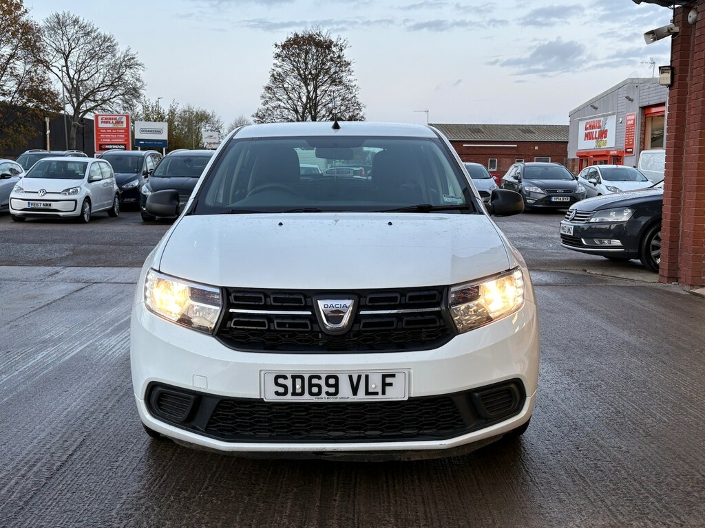 Dacia Sandero 1.5 Blue Dci Essential Ulez Dab 59 Mpg SD69VLF White #2