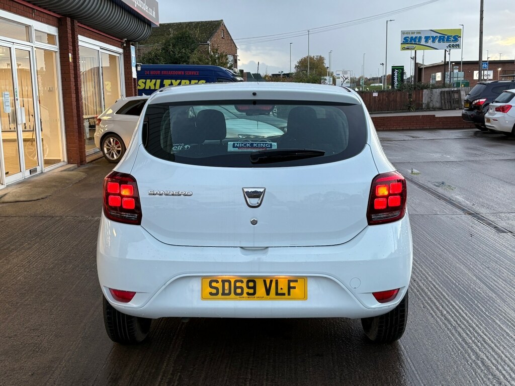 Dacia Sandero 1.5 Blue Dci Essential Ulez Dab 59 Mpg SD69VLF White #5