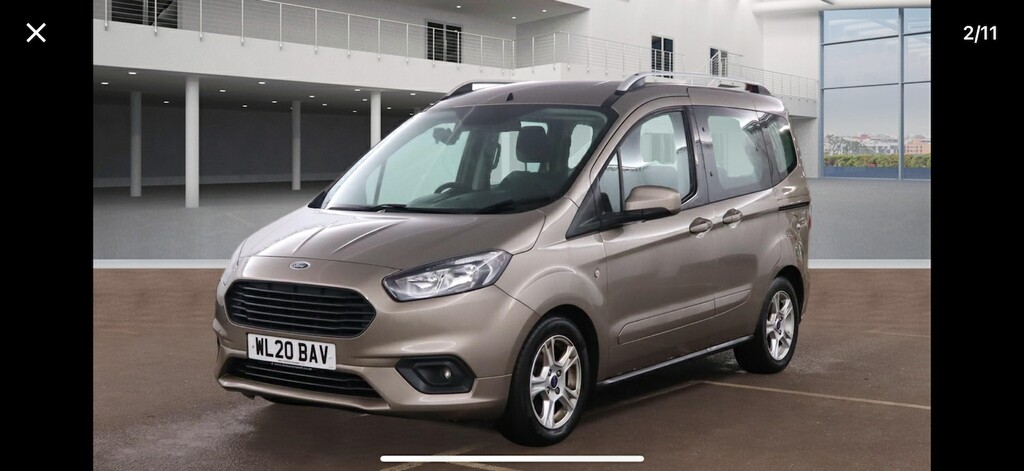 Ford Tourneo Courier 1.5 Tdci Zetec Silver #2