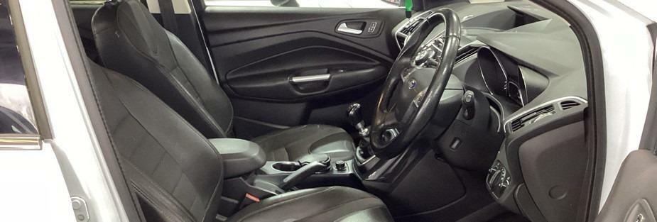 Ford Kuga 2.0 Tdci Titanium 1 Owner 11 Services A PJ62TFO White #6