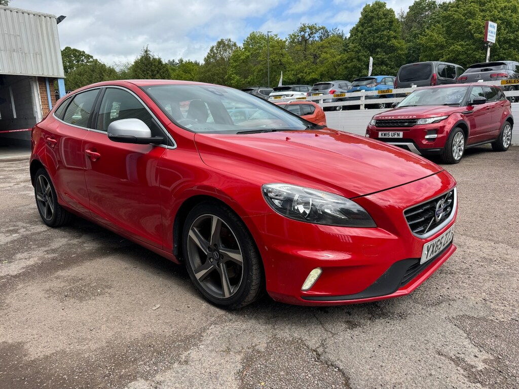 Volvo V40 D2 120 R Design YX65ZZJ Red #3