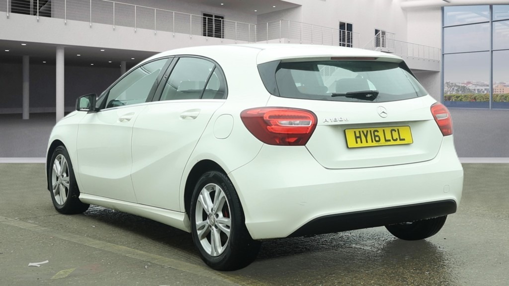 Mercedes-Benz A Class A180d Se Leather Ulez 20 Tax 80 Mpg HY16LCL White #2