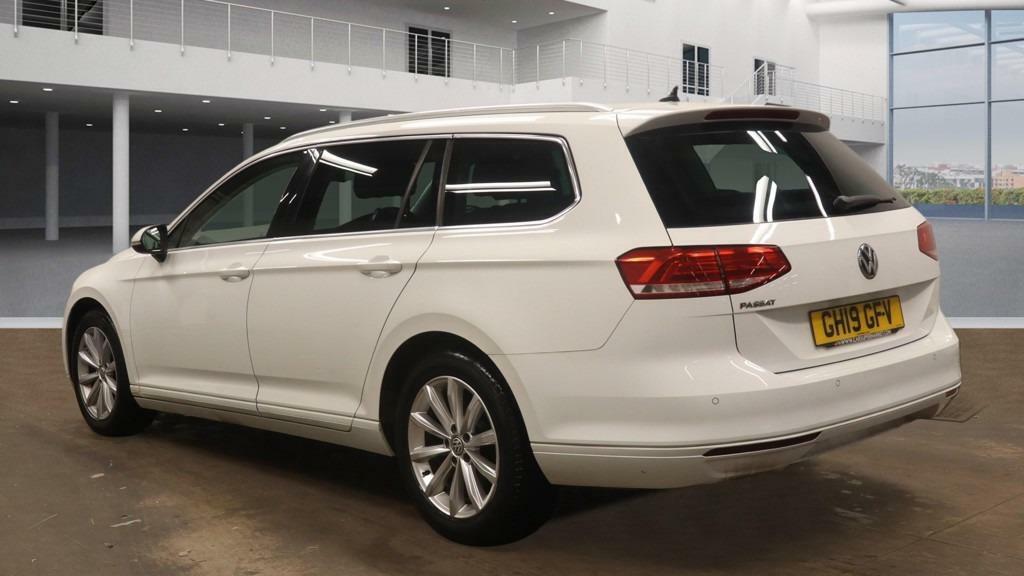 Volkswagen Passat 1.5 Tsi Evo 150 Se Business Nav Car Net A GH19GFV White #2