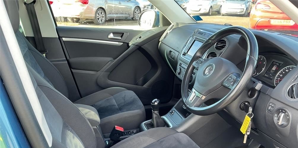 Volkswagen Tiguan 2.0 Tdi Bmt Match 150 4Motion Sat Nav 10 Ser ET15UYV Blue #3