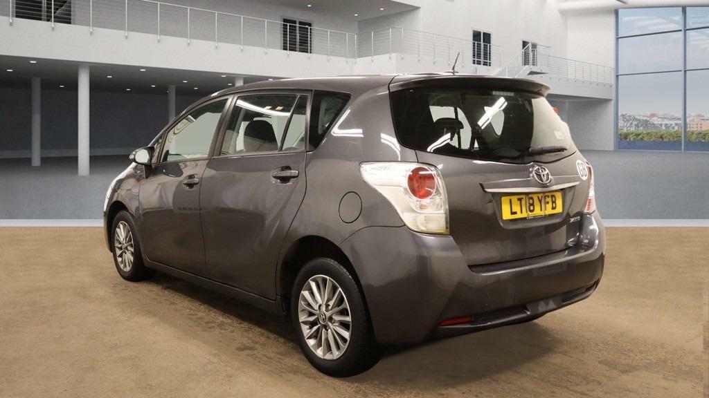 Toyota Verso 1.8 V-matic Icon Tss M-drive S 7 Seats 8 LT18YFB Grey #2