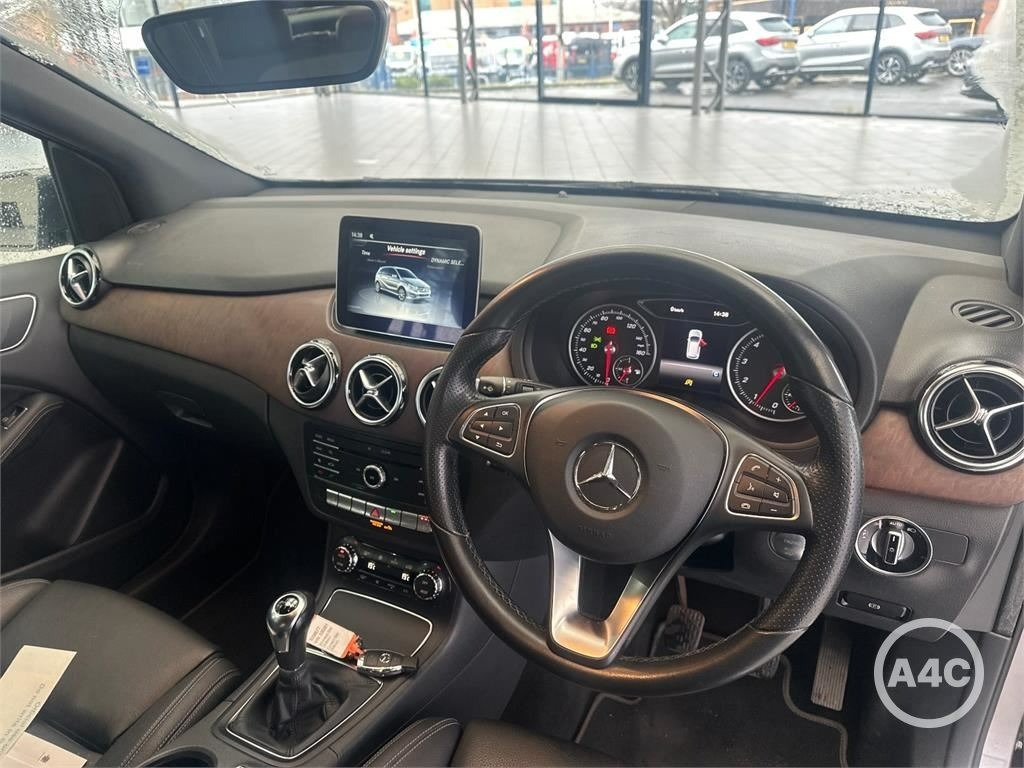 Mercedes-Benz B Class B180 Exclusive Edition Nav Camera Leath KR68DFF Grey #4