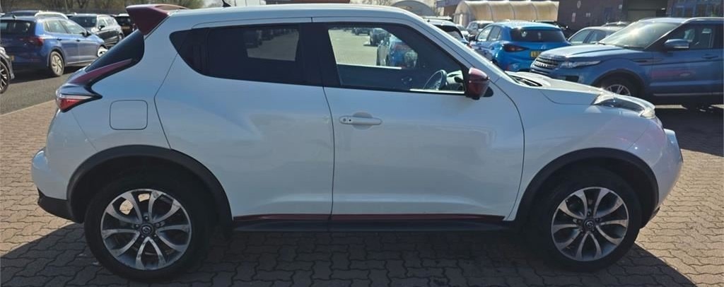 Nissan Juke 1.5 Dci Tekna Bose Exterior Pk Nav Ul CK68AZF White #6