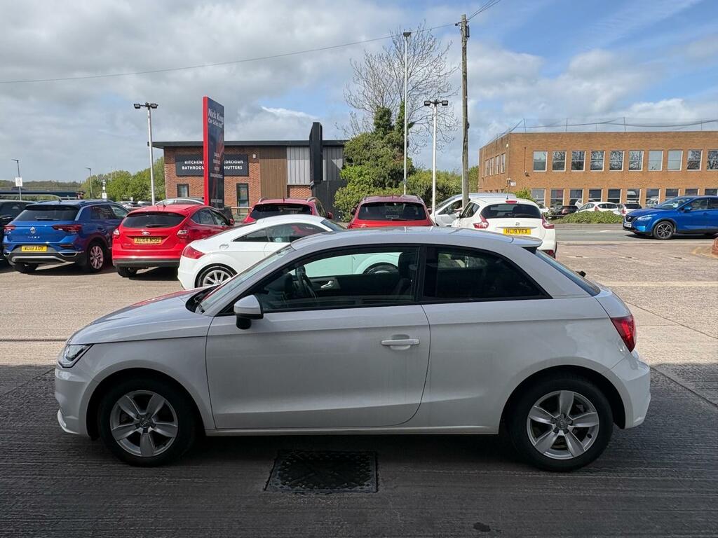 Audi A1 1.6 Tdi Se Air Con 76 Mpg Ulez YK67YKC White #6