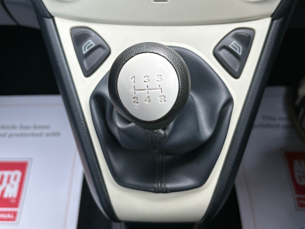 Ford KA 1.2 Style Low Insurance Group 35 Tax 12 VU58OBF Silver #6