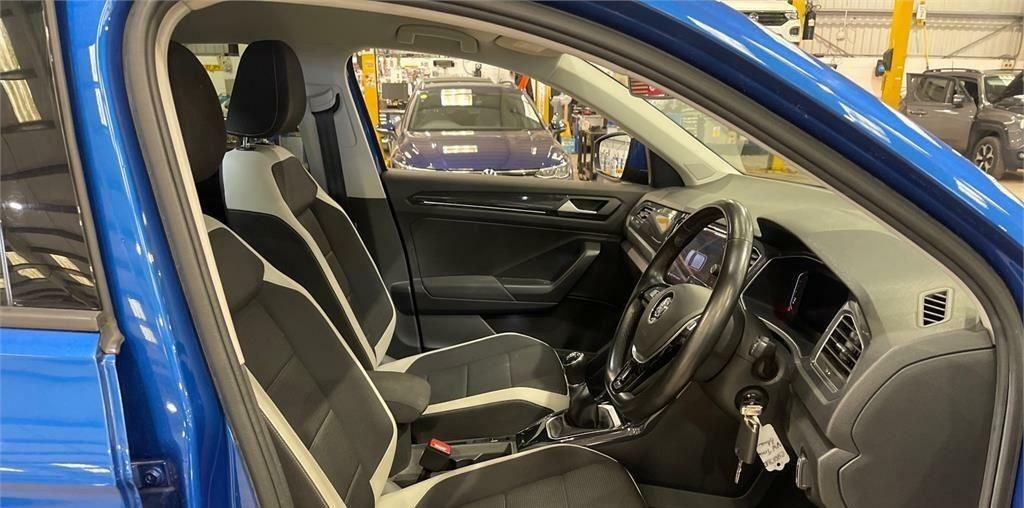 Volkswagen T-Roc 1.5 Tsi Evo Sel 1 Owner Sat Nav Car Net CV68JBE Blue #3