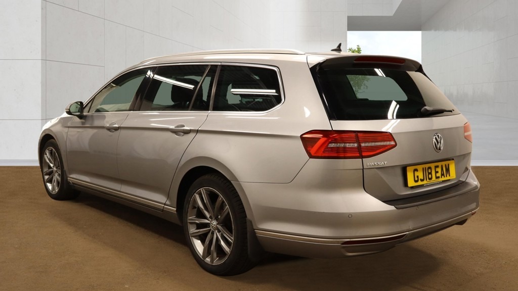 Volkswagen Passat 2.0 Tdi Gt Panroof Nav 64 Mpg Ulez GJ18EAM Silver #2
