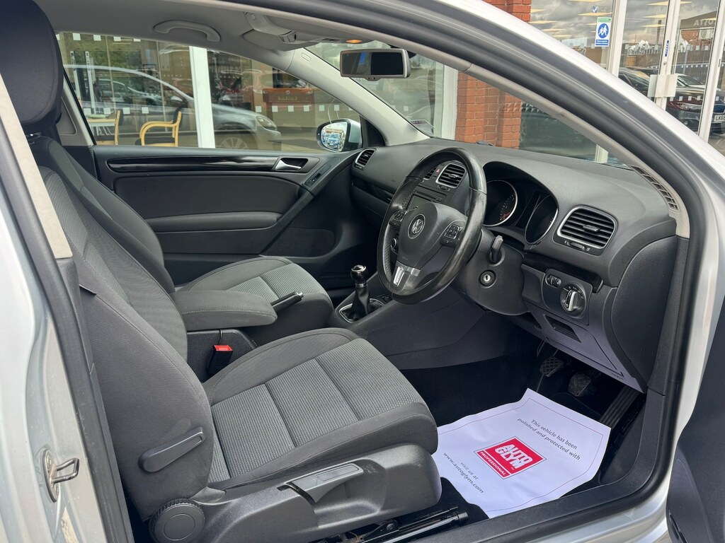 Volkswagen Golf 1.6 Tdi 105 Match 9 Services 12 Mths Mot FV61SNK Silver #3