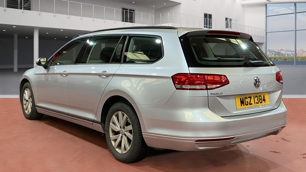 Volkswagen Passat 2.0 Tdi S 1 Owner Ulez 65 Mpg 2019 19 Silver #2