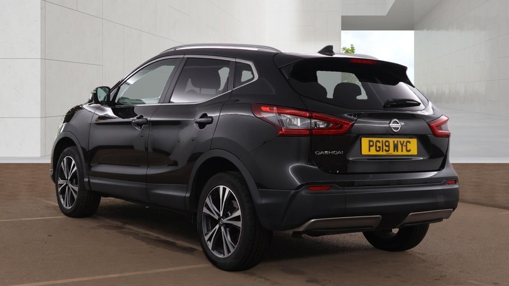 Nissan Qashqai 1.3 Dig-t N-connecta Panroof Nav Camera PG19WYC Black #2