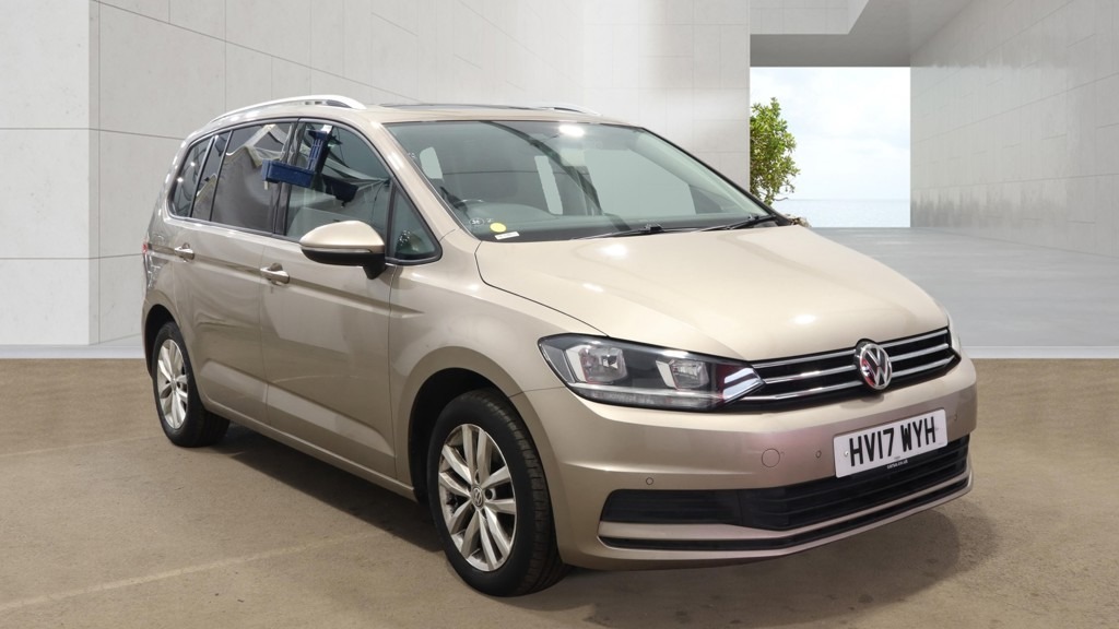 Volkswagen Touran 1.6 Tdi Se Family Panroof Nav 8 Service Beige