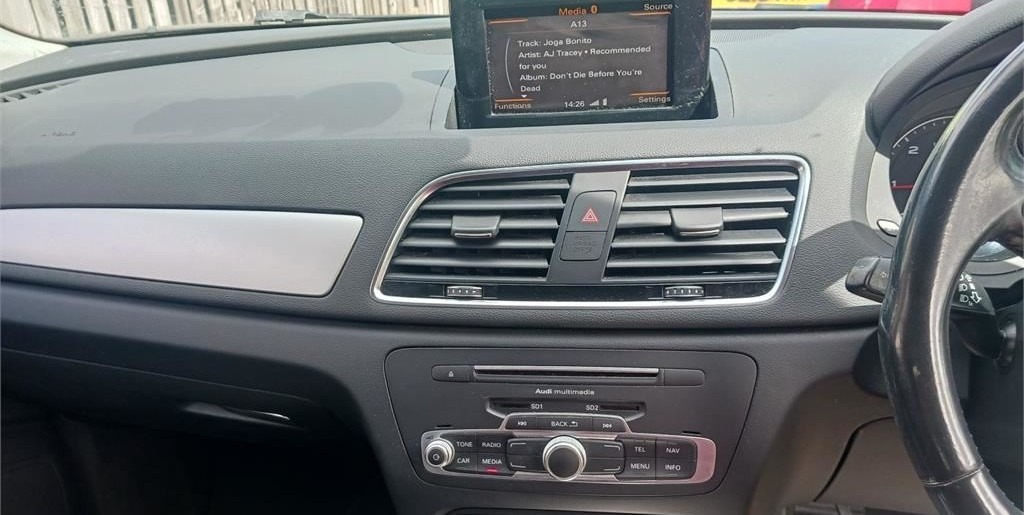 Audi Q3 2.0 Tdi Se 35 Tax Ulez Dab Bluetooth YB65KKA Red #6