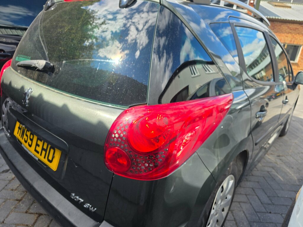 Peugeot 207 SW Sw S Black #5
