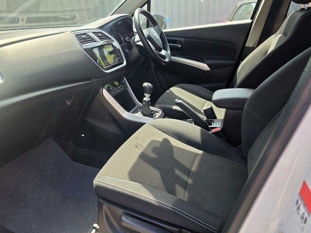 Suzuki SX4 1.6 Ddis Sz-t Suv Euro 6 Ss White #3