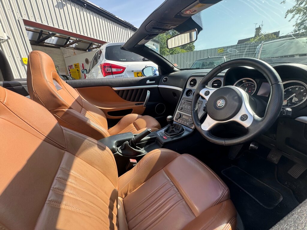 Alfa Romeo Spider 2.2 Jts Convertible 218 Gkm, 1 Blue #4
