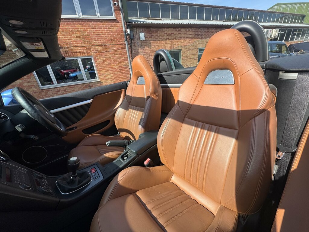 Alfa Romeo Spider 2.2L Null White #10