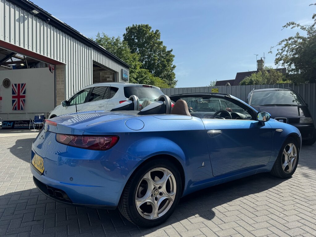 Alfa Romeo Spider 2.2 Jts Convertible 218 Gkm, 1 Blue #5