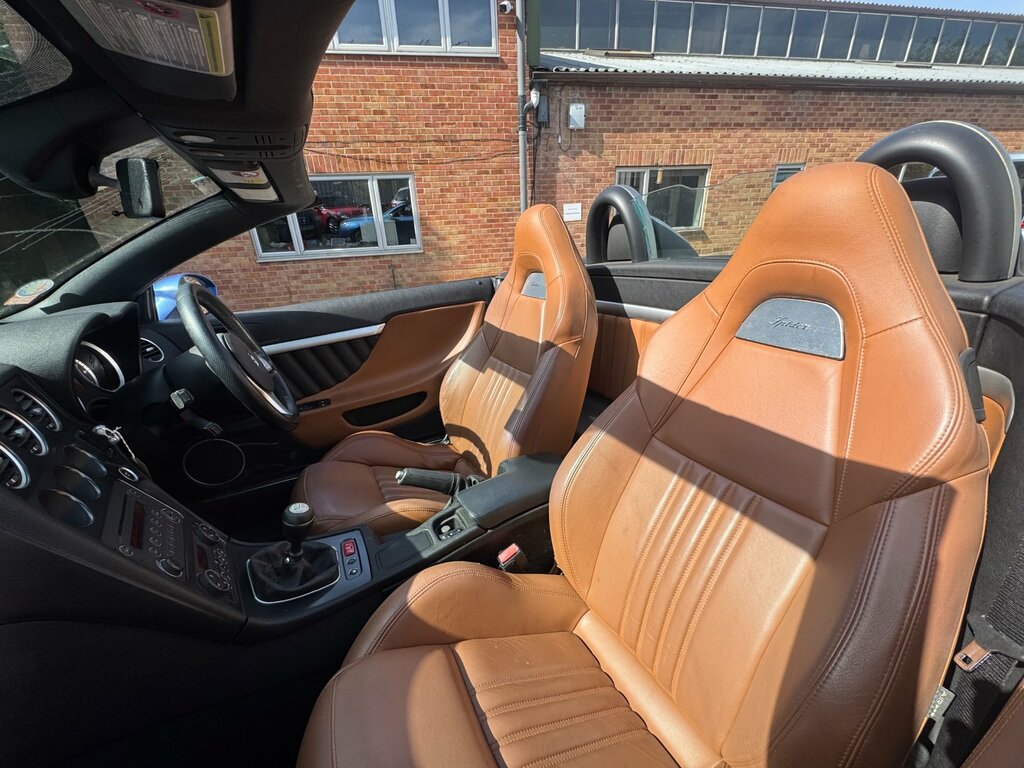 Alfa Romeo Spider 2.2L Null White #9