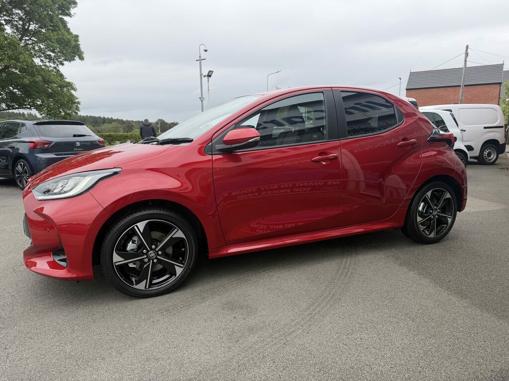 Toyota Yaris Hybrid MW25UTY Red #6