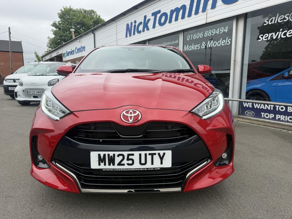 Toyota Yaris Hybrid MW25UTY Red #2