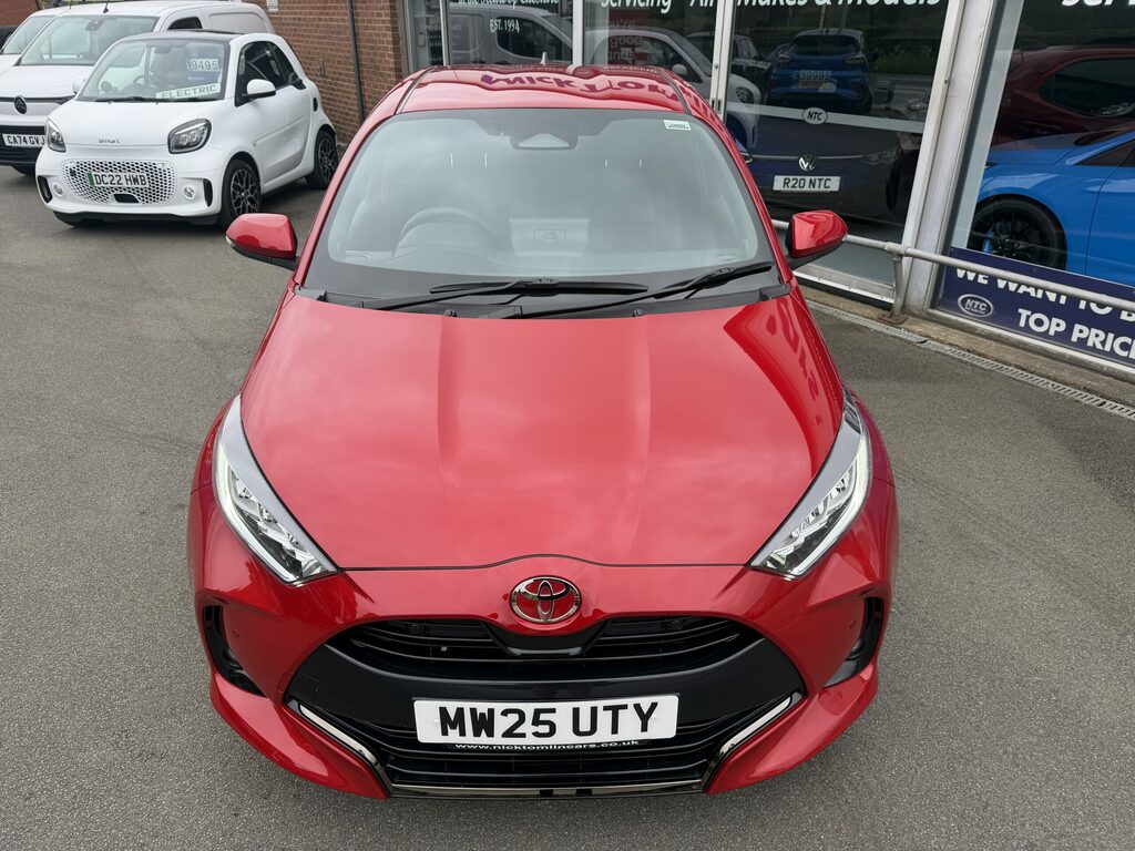 Toyota Yaris Hybrid MW25UTY Red #3