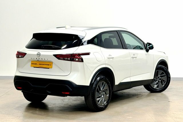 Nissan Qashqai 1.3 Dig-t Mhev Acenta Premium Suv Hybri EX72KHW Grey #6