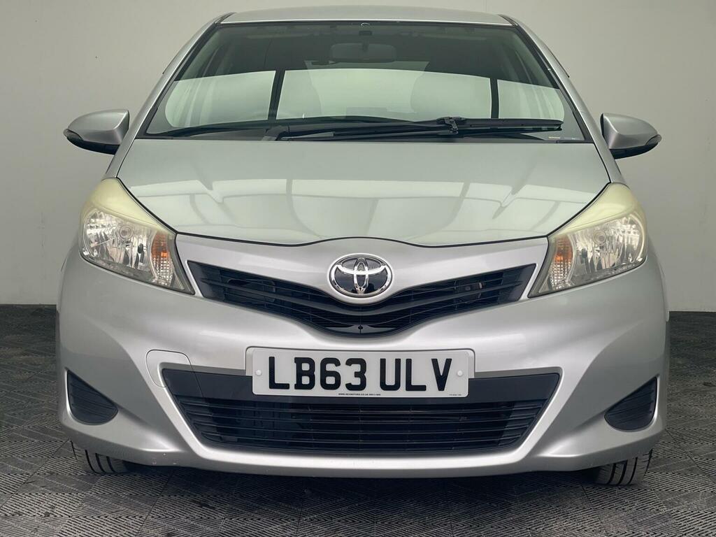 Toyota Yaris 1.33 Dual Vvt-i Tr Multidrive S Euro 5 20136 LB63ULV Silver #2