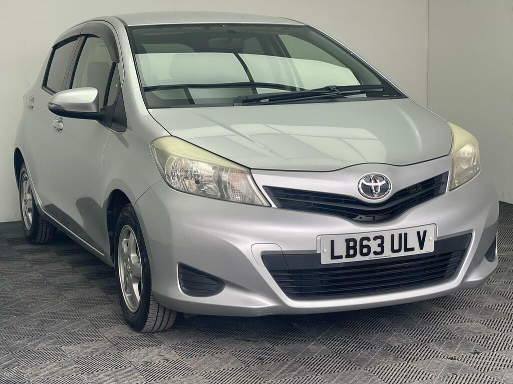 Toyota Yaris 1.33 Dual Vvt-i Tr Multidrive S Euro 5 20136 Silver