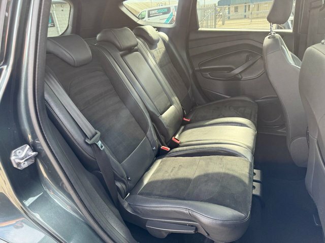 Ford Kuga 2.0 Tdci St-line X ST17OJY Green #6