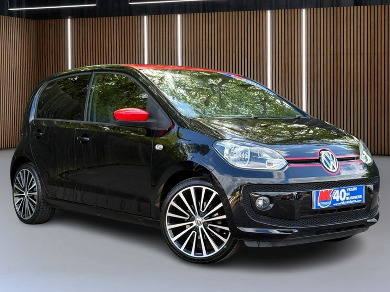 Volkswagen Up 1.0 Groove Up Black