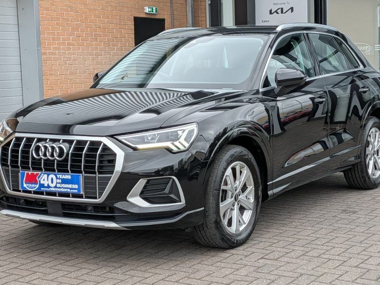 Audi Q3 35 Tfsi Sport S Tronic FM22EEN Black #4